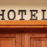 Tu Casa Linda Hotel
